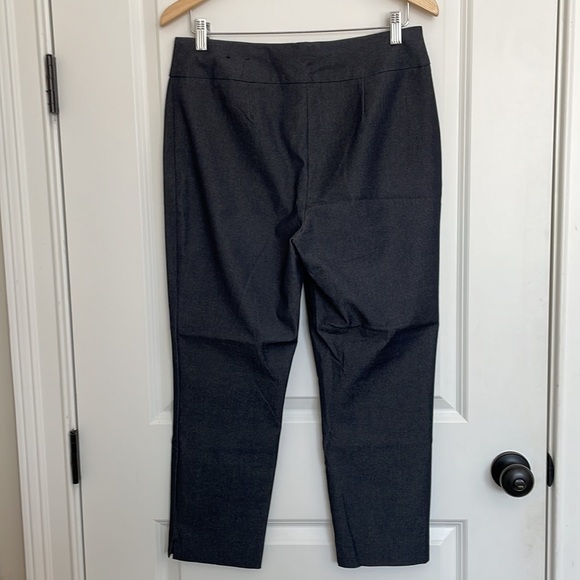 Chico’s Women’s So Slimming Crop Pull-On Pants M (8/10) - Picture 3 of 7